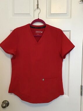 Fabletics Red V-Neck Short Sleeve Top